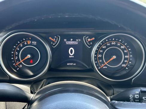 Used 2022 Jeep Wrangler Unlimited Sport image 32