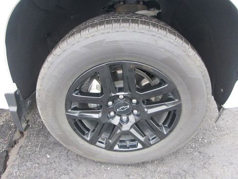 Certified 2024 Chevrolet Silverado 1500 Custom w/ Turbomax Blackout Package image 9