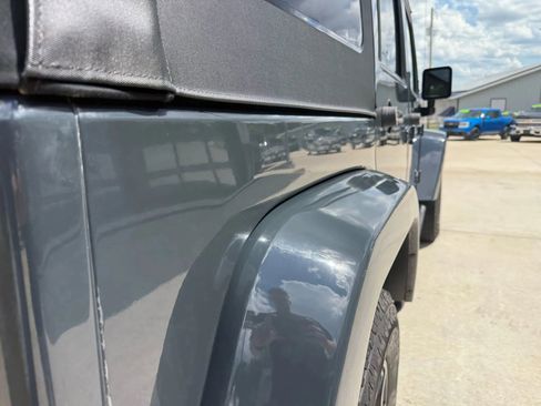 Used 2017 Jeep Wrangler Unlimited Rubicon image 58