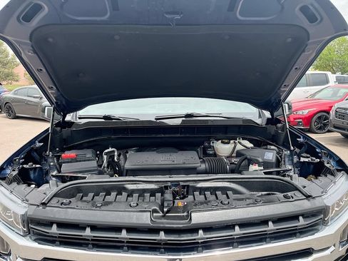 Used 2020 Chevrolet Silverado 1500 LT Trail Boss AWD/4WD image 28