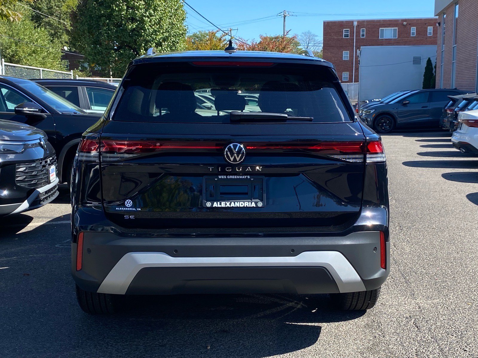 Certified 2026 Volkswagen Tiguan SE FWD image 4