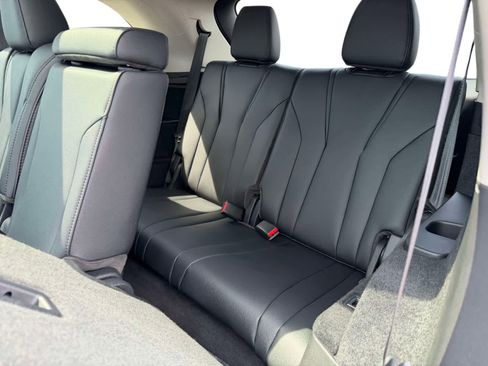 Certified 2026 Acura MDX SH-AWD image 17