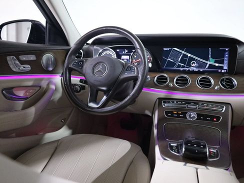 Certified 2018 Mercedes-Benz E 400 4MATIC Sedan image 43