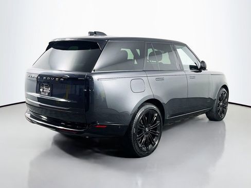 Used 2025 Land Rover Range Rover SE AWD/4WD image 5