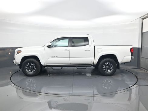 Used 2022 Toyota Tacoma SR5 image 4