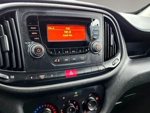 Used 2017 RAM ProMaster City Tradesman image 15