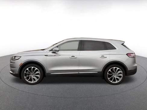 Used 2023 Lincoln Nautilus Reserve w/ Equipment Group 201A image 11