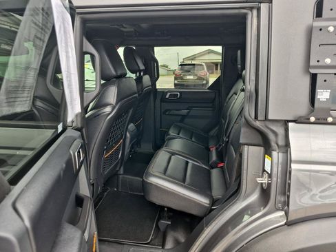 Used 2024 Ford Bronco Badlands AWD/4WD image 12