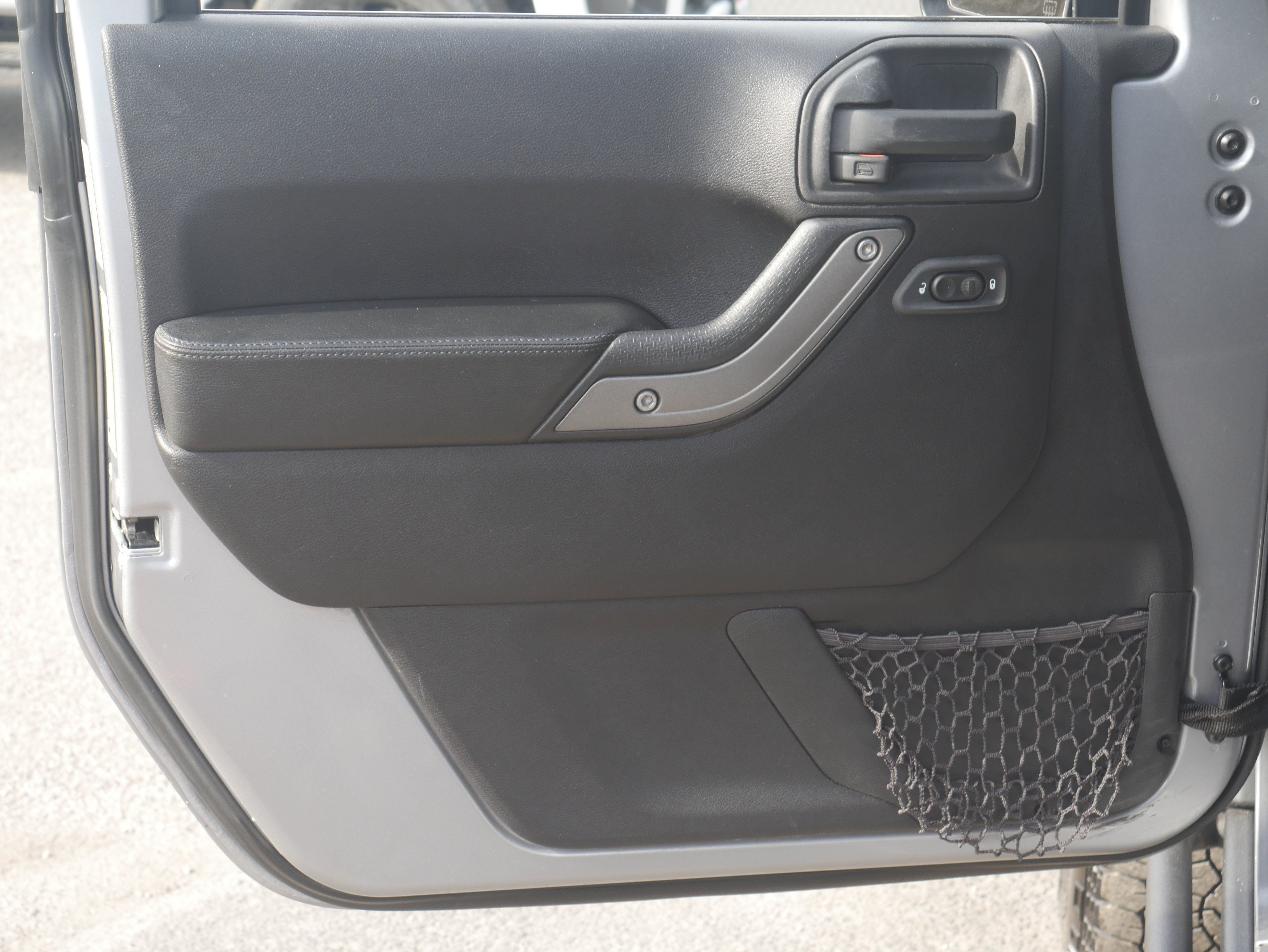 Used 2016 Jeep Wrangler Sport AWD/4WD image 27