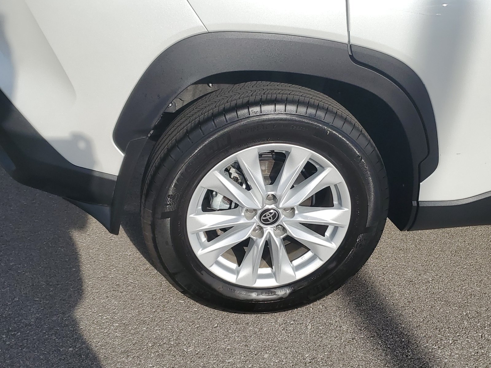 Used 2026 Toyota Corolla Cross LE AWD/4WD image 5