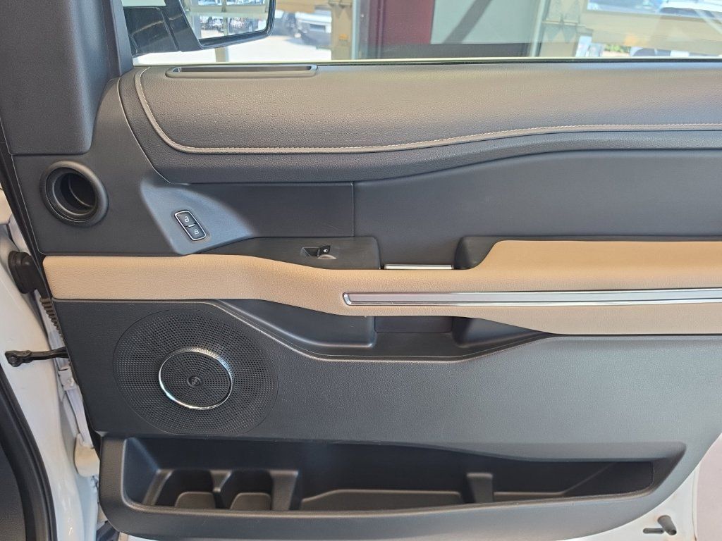Used 2024 Ford Expedition Limited RWD image 62