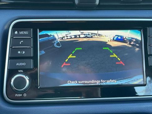 Used 2025 Nissan Versa SV image 24