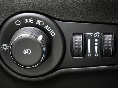 New 2026 Jeep Compass Limited image 14