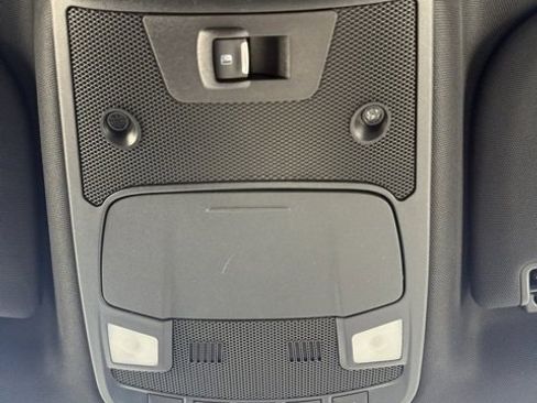 Used 2020 Ford F150 Lariat image 30