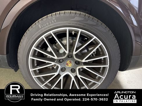Used 2019 Porsche Cayenne AWD/4WD image 5