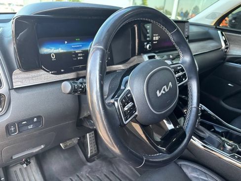 Certified 2022 Kia Sorento SX Prestige AWD/4WD image 7