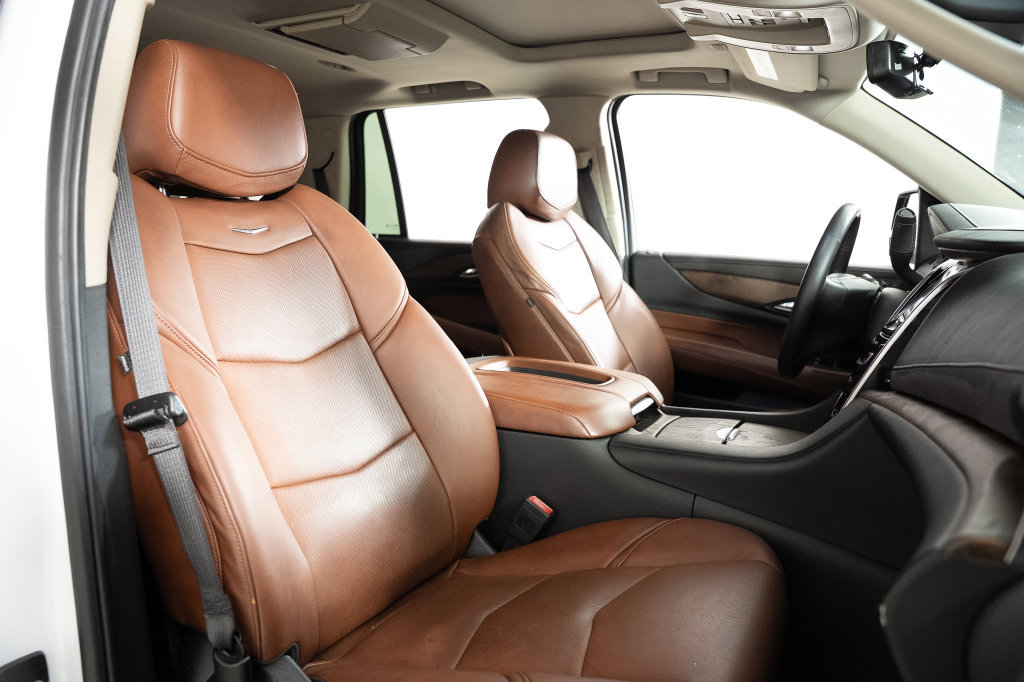 Used 2020 Cadillac Escalade Premium Luxury RWD image 23