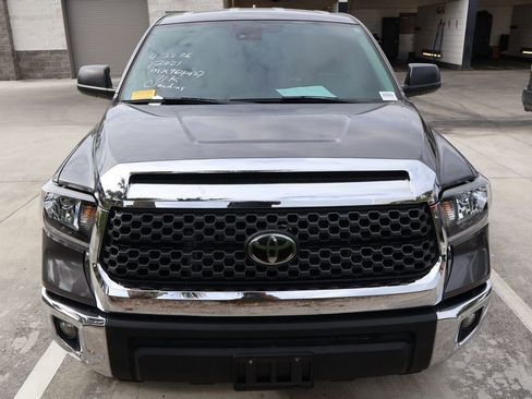 Used 2021 Toyota Tundra SR5 w/ SR5 Upgrade Package AWD/4WD image 5