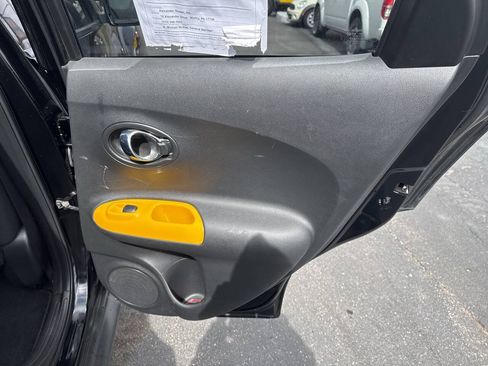Used 2016 Nissan Juke SV AWD/4WD image 22