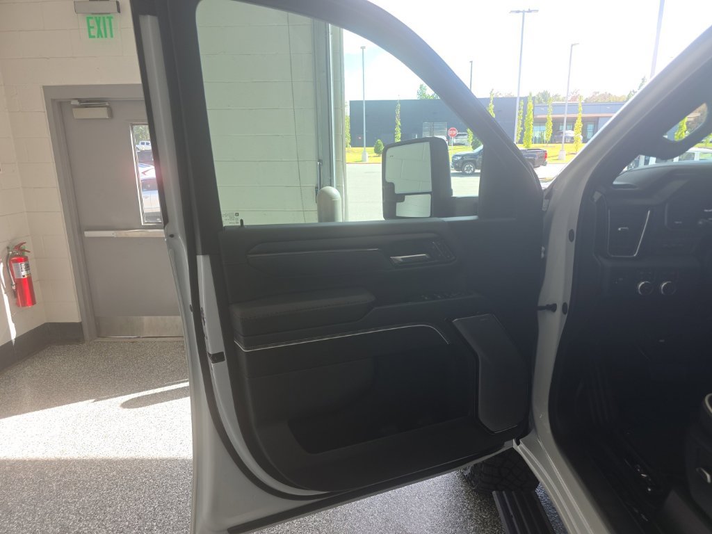 Used 2026 GMC Sierra 2500 AT4X AWD/4WD image 46