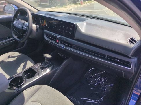 Used 2025 Kia K4 FWD image 29