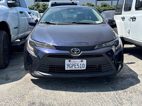 Used 2023 Toyota Corolla LE FWD image 2