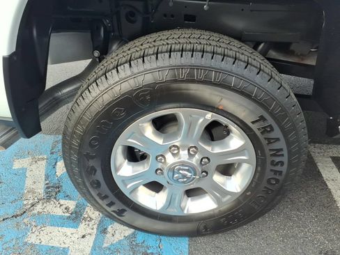Used 2024 RAM 2500 Big Horn w/ Protection Group AWD/4WD image 25