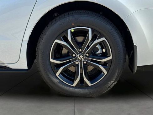 New 2026 Toyota Sienna Platinum AWD/4WD image 36