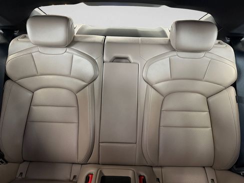 Used 2022 Porsche Taycan image 22