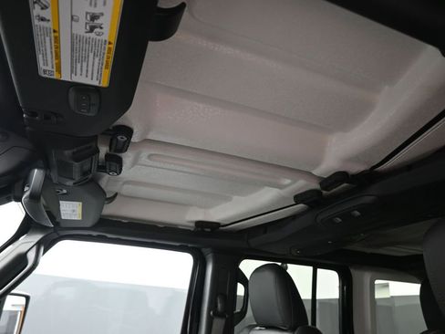 New 2026 Jeep Wrangler Unlimited Rubicon image 23