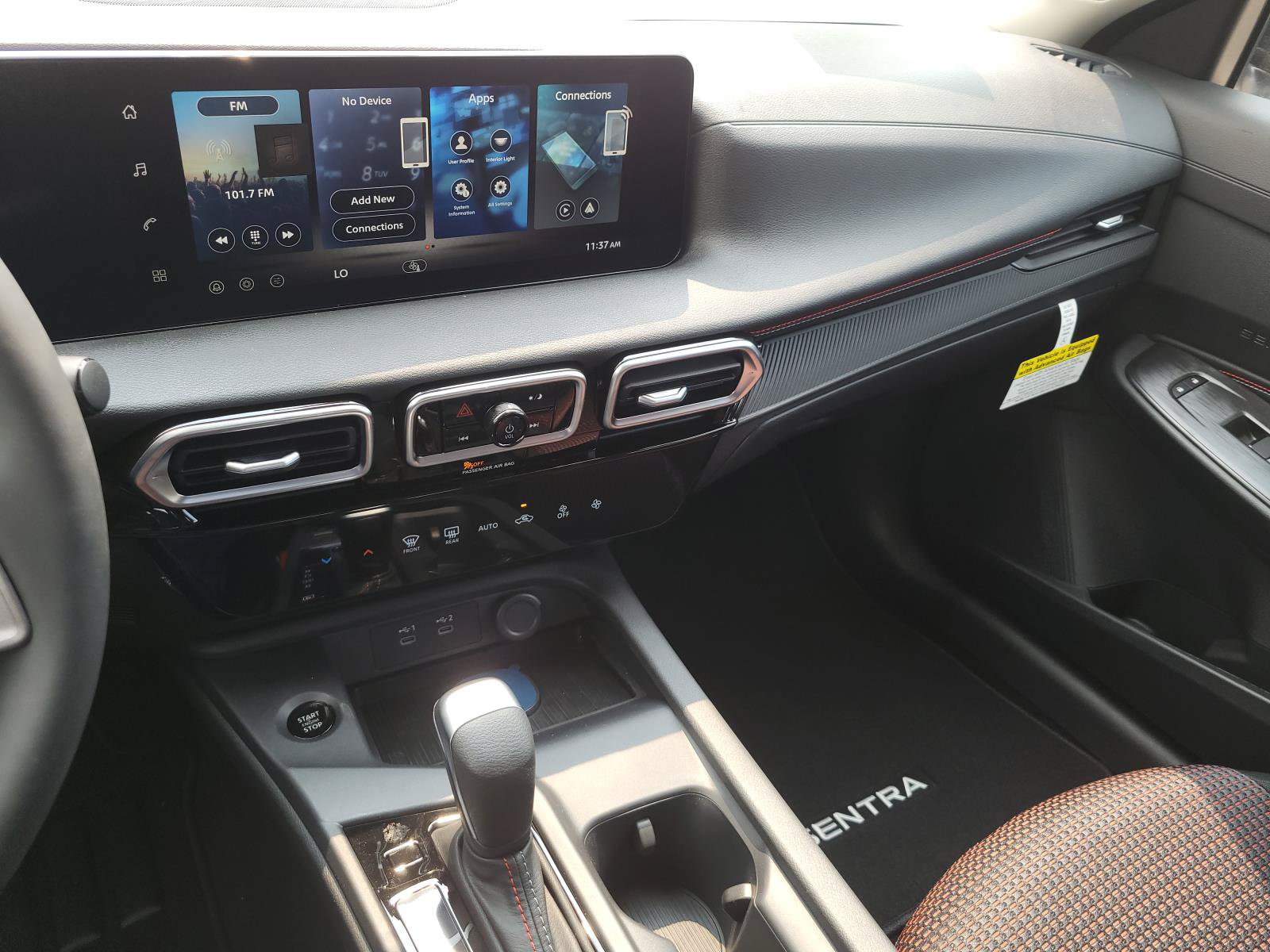 New 2027 Nissan Sentra SR w/ Floor Mat Package FWD image 18