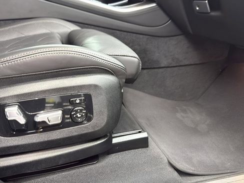 Used 2024 BMW X5 xDrive40i w/ Premium Package image 23