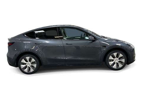 Certified 2023 Tesla Model Y Long Range AWD/4WD image 7