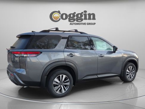 New 2026 Nissan Pathfinder SL FWD image 6