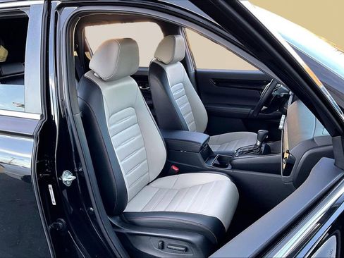 Used 2025 Honda CR-V Sport Touring image 22