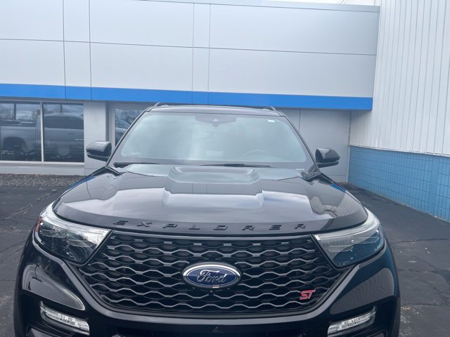 Used 2022 Ford Explorer ST w/ Equipment Group 401A AWD/4WD image 2