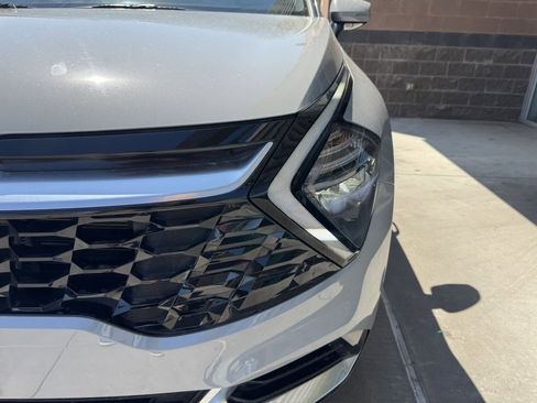 Used 2023 Kia Sportage SX image 11