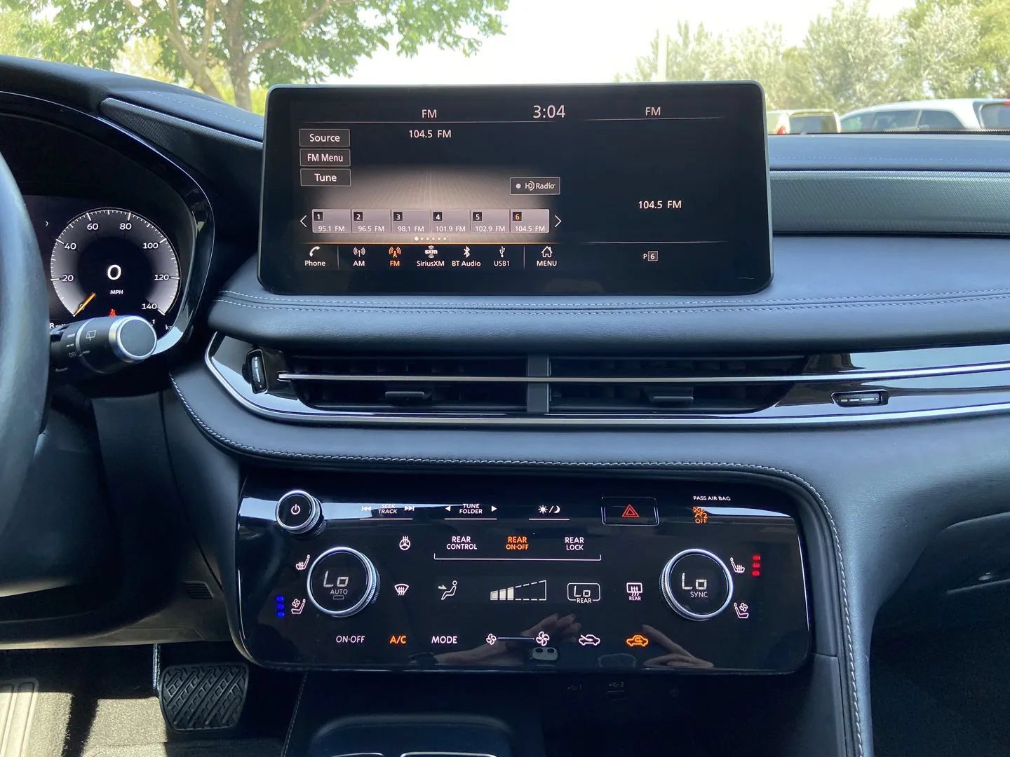 Used 2023 INFINITI QX60 Luxe AWD/4WD image 19