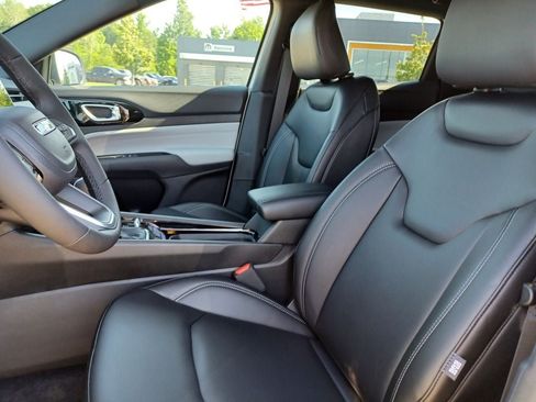 New 2026 Jeep Compass Limited AWD/4WD image 8