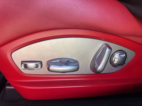 Used 2015 Porsche Panamera S image 39