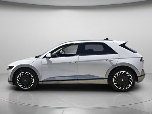 Used 2023 Hyundai Ioniq 5 Limited AWD/4WD image 3