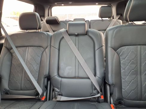 Used 2022 Jeep Grand Wagoneer Series III w/ Flexible Seating Group AWD/4WD image 36
