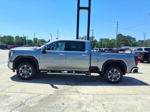 Used 2025 GMC Sierra 2500 SLT w/ SLT Premium Package AWD/4WD image 4