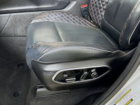 Used 2022 Jeep Grand Cherokee Summit AWD/4WD image 23