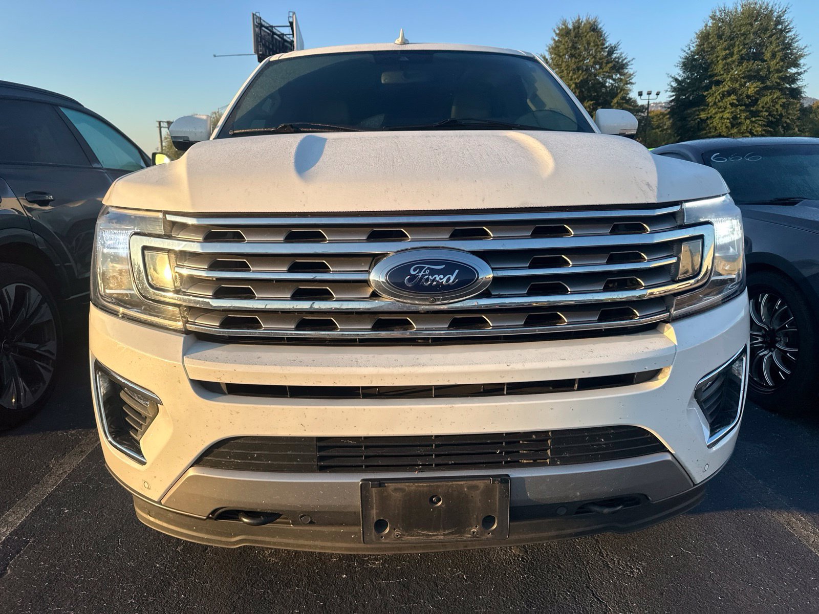 Used 2021 Ford Expedition Max Limited AWD/4WD image 2