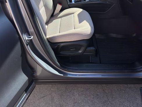 Certified 2023 Ford Explorer XLT RWD image 28