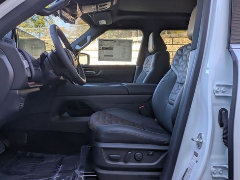 New 2026 Nissan Armada Platinum Reserve image 14