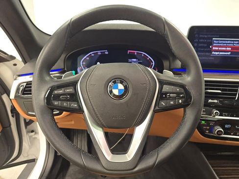 Used 2023 BMW 530i w/ Convenience Package RWD image 10