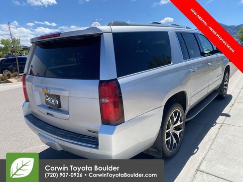 Used 2017 Chevrolet Suburban Premier AWD/4WD image 7