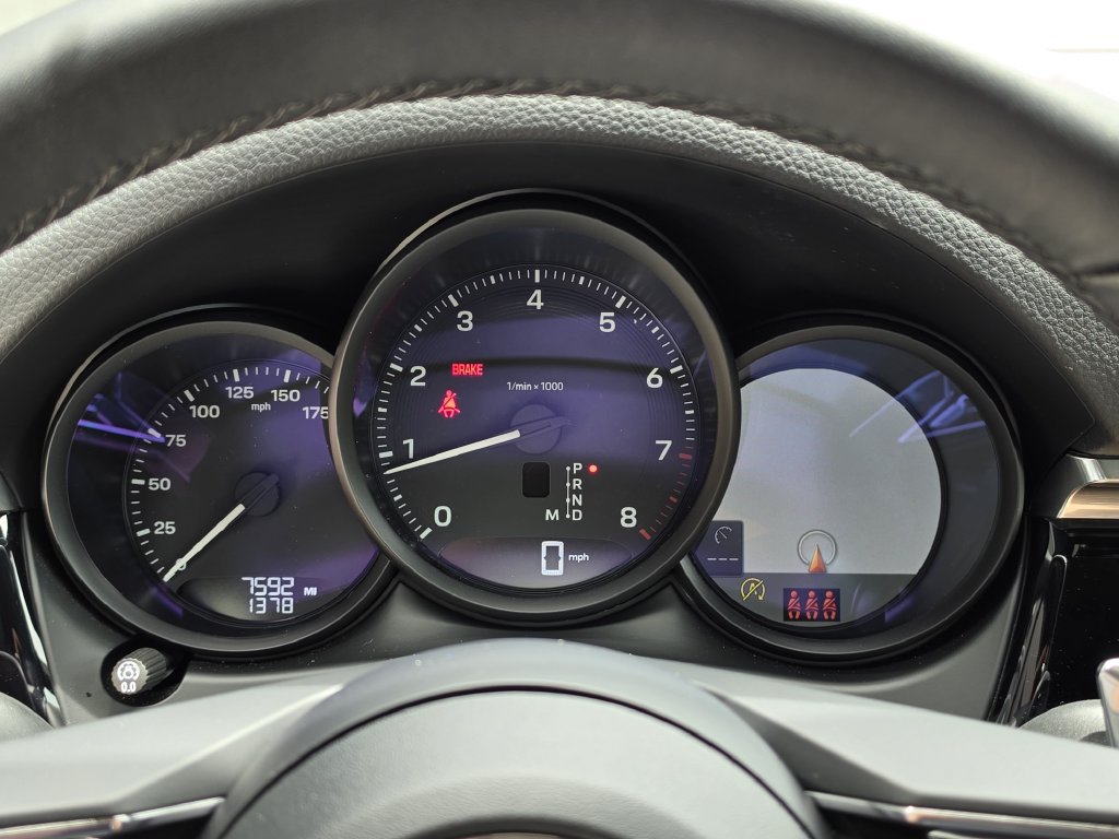 Certified 2026 Porsche Macan AWD/4WD image 26
